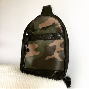 Coach Men's Leather Camo Print Swing Pack